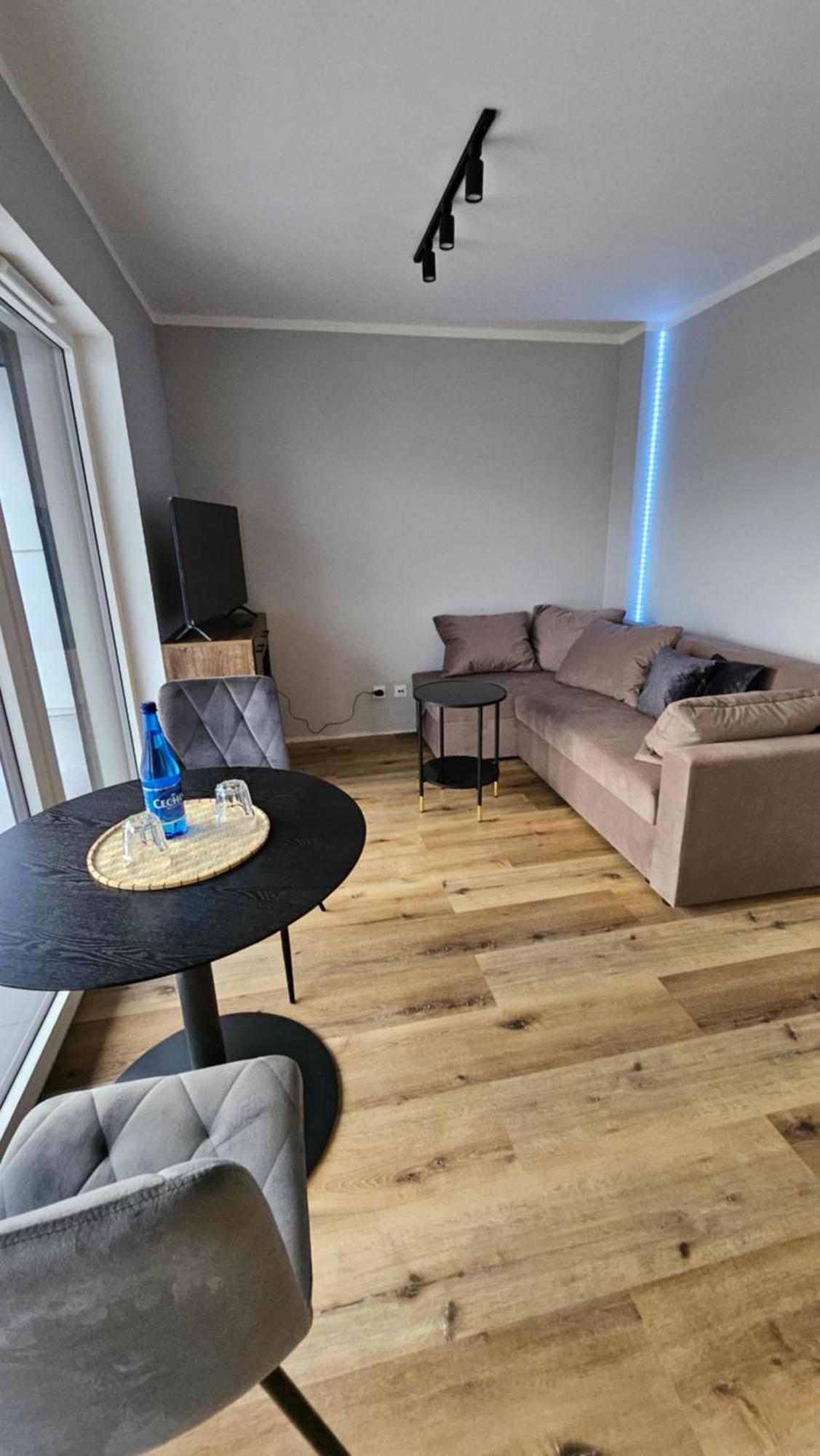 Apartament Bulgarska 59 - Sypialnia I Salon - 40M2 - Self Check In 24H Poznan Exterior photo