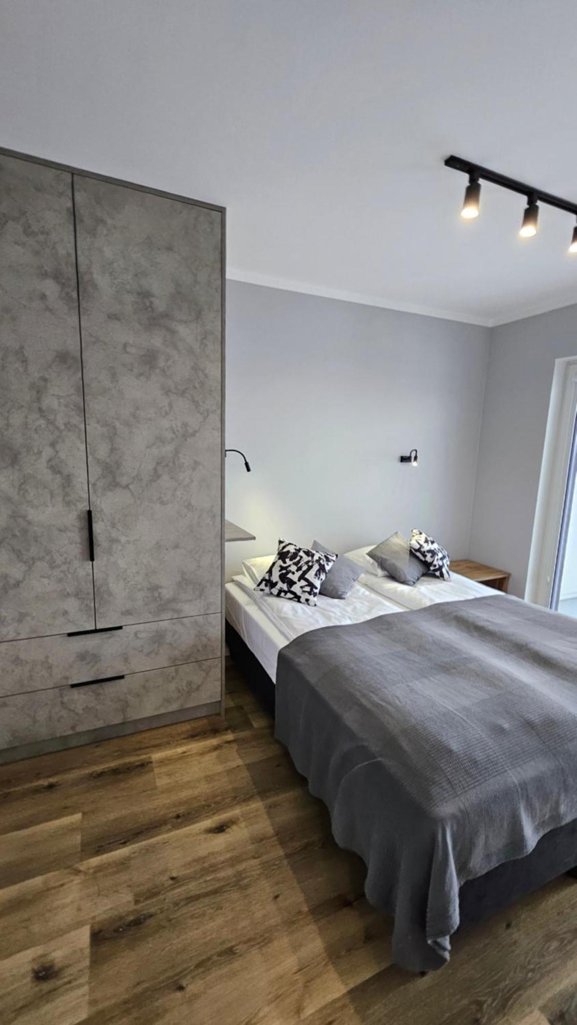 Apartament Bulgarska 59 - Sypialnia I Salon - 40M2 - Self Check In 24H Poznan Exterior photo